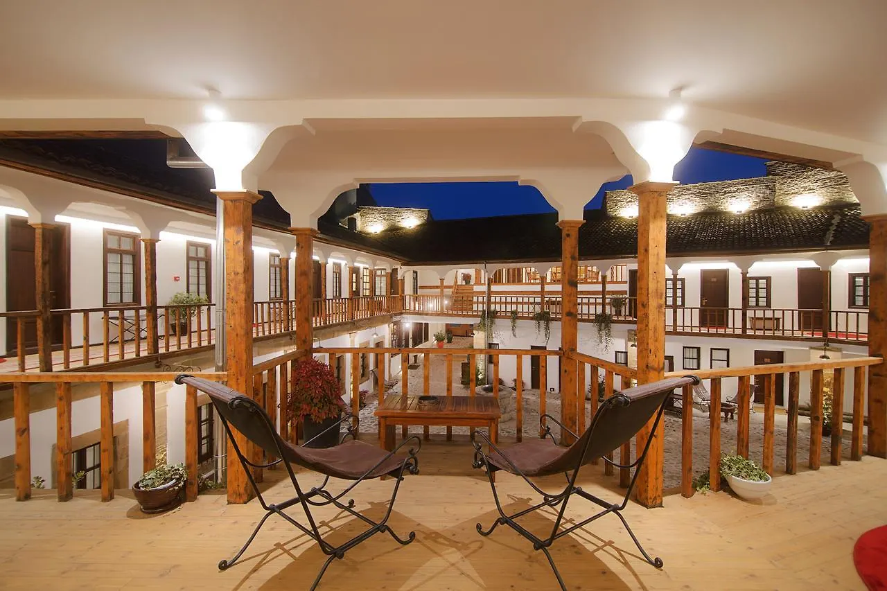 Hani I Pazarit Boutique Hotel Korça 4*,