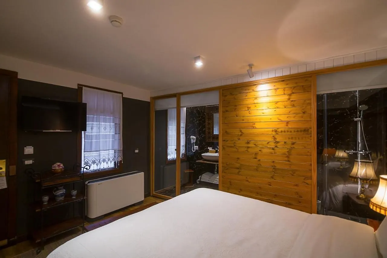 Hani I Pazarit Boutique Hotel Korce